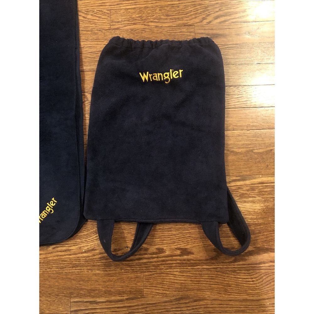 WRANGLER Fleece Blanket Throw 48"x 58" EUC Blue Color Very Soft W/ Carry Bag - Picture 2 of 4